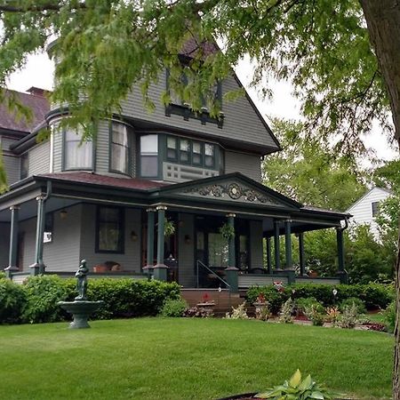 Linda Sue Manor Hostel Sioux City Exterior photo