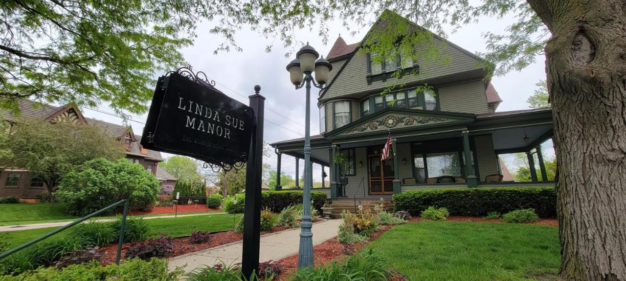 Linda Sue Manor Hostel Sioux City Exterior photo